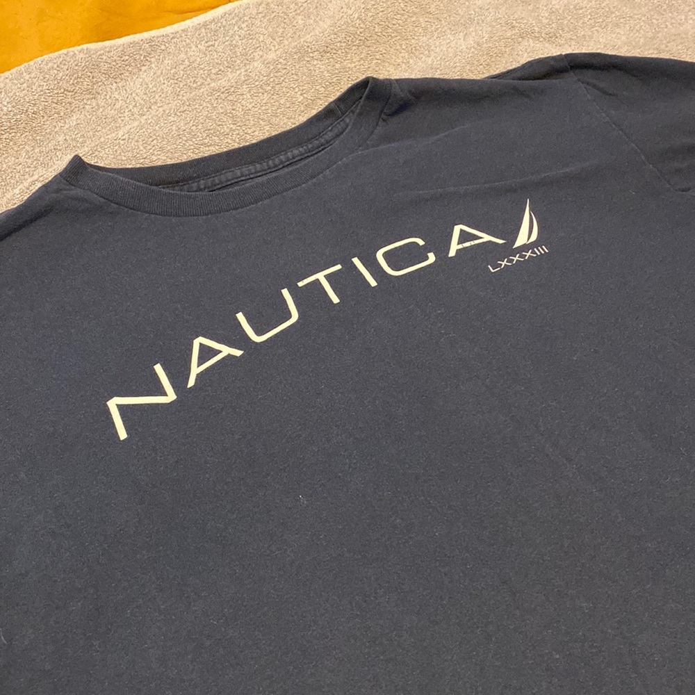 tee shirt